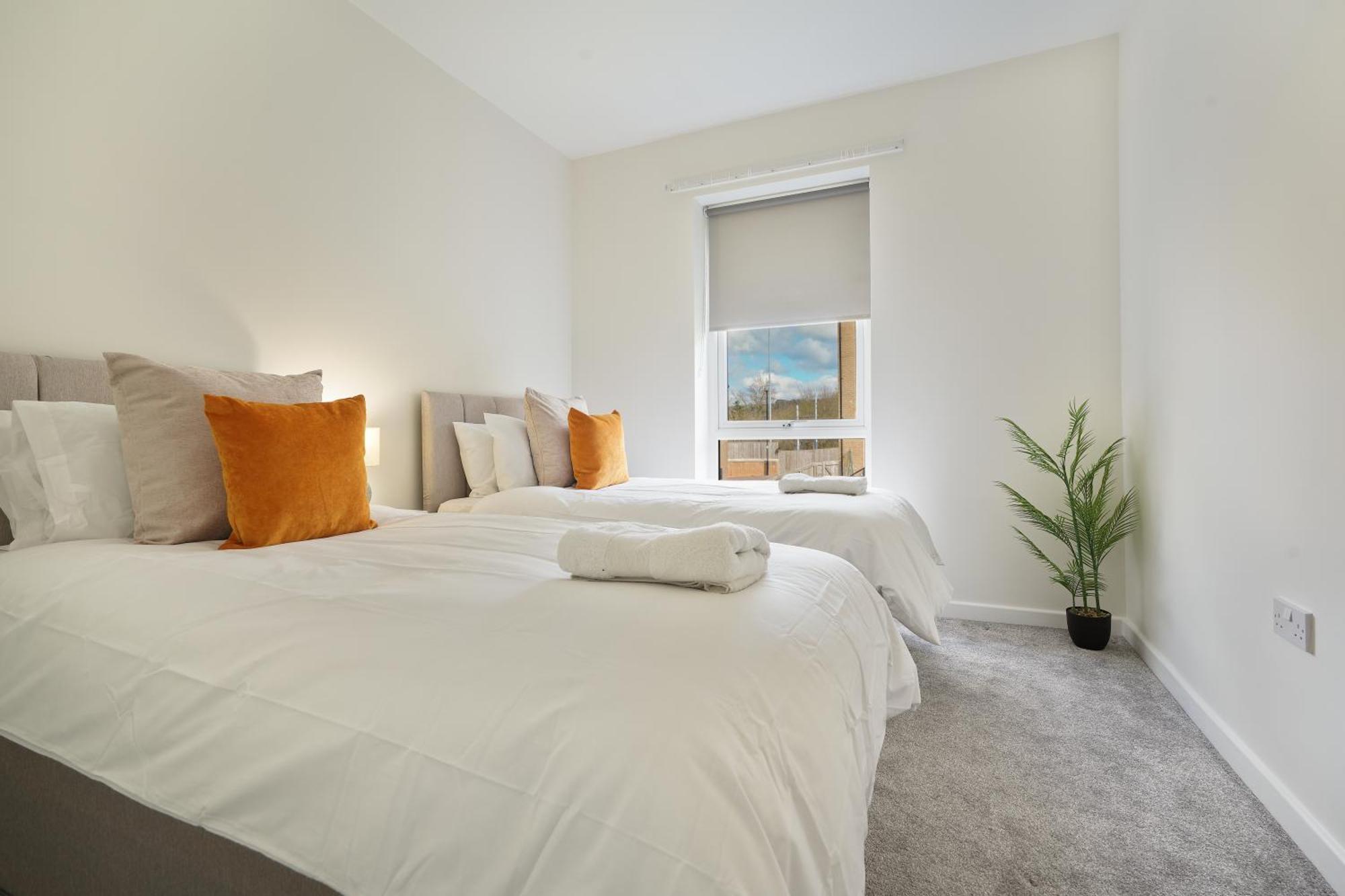 Mersey Way, Spacious 3 Bed Home, Close To Sheffield City Centre & Free Driveway Parking - Perfect For Workers, Groups & Families - Hosted By Stay Host Save Zewnętrze zdjęcie