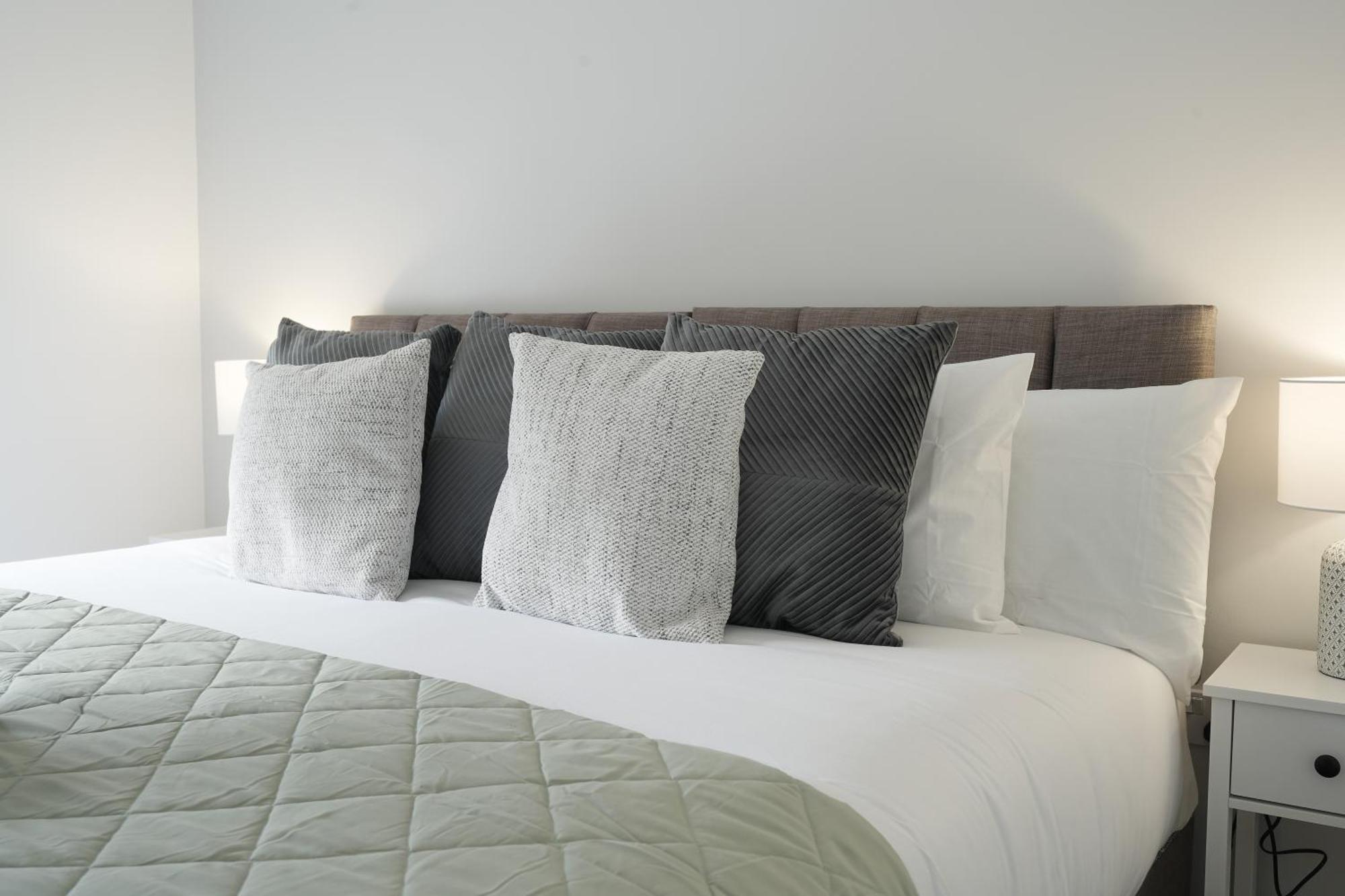 Mersey Way, Spacious 3 Bed Home, Close To Sheffield City Centre & Free Driveway Parking - Perfect For Workers, Groups & Families - Hosted By Stay Host Save Zewnętrze zdjęcie