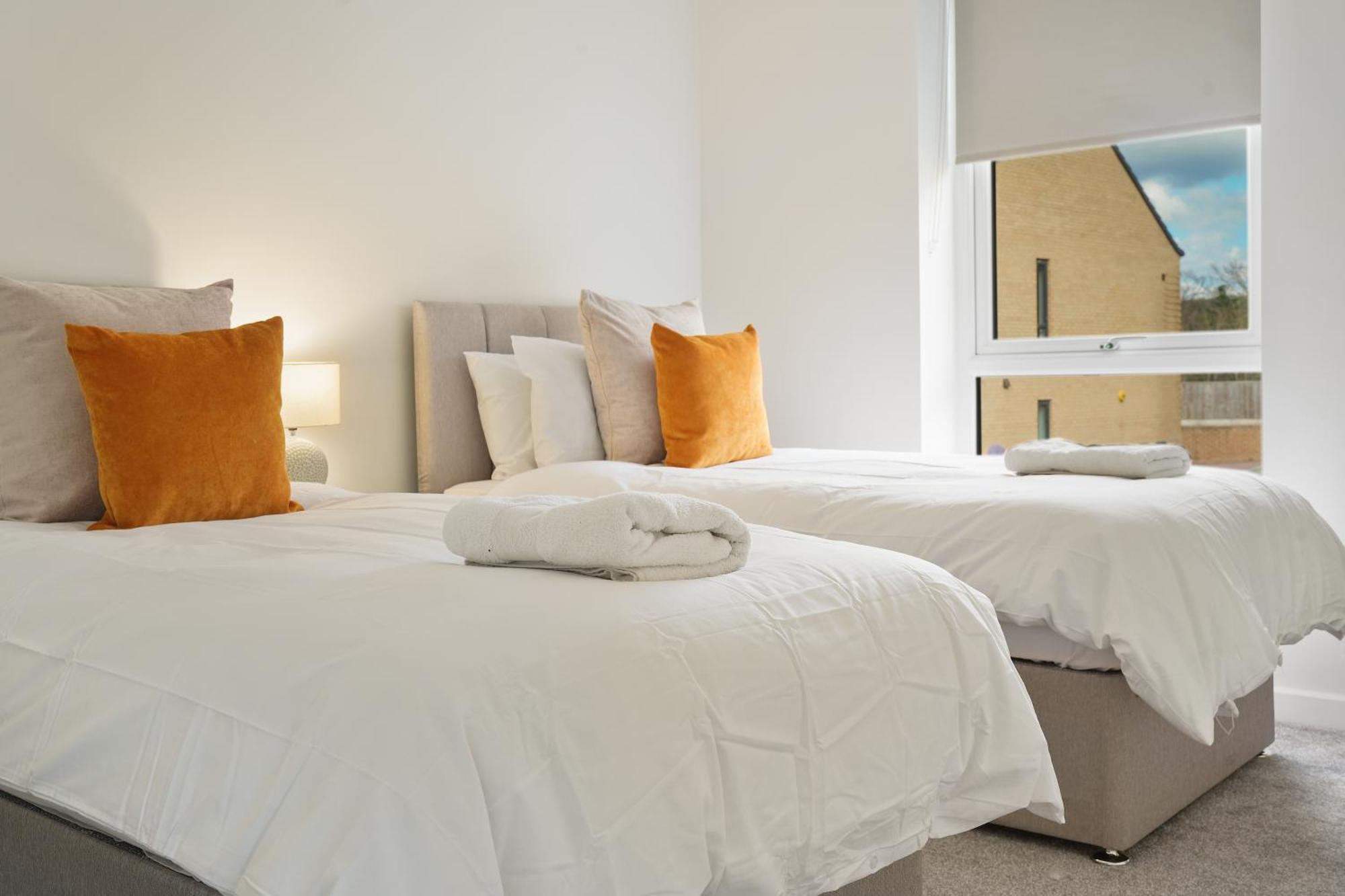 Mersey Way, Spacious 3 Bed Home, Close To Sheffield City Centre & Free Driveway Parking - Perfect For Workers, Groups & Families - Hosted By Stay Host Save Zewnętrze zdjęcie